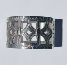 Load image into Gallery viewer, Tuareg Silver Cuff - Moussa Albaka