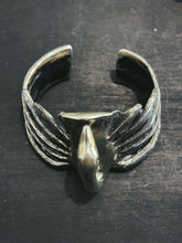 Load image into Gallery viewer, Silver Swan Cuff - Emilia Castillo