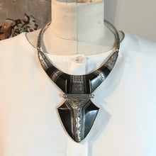 Load image into Gallery viewer, Moussa Albaka - Shield Collar