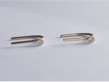 Load image into Gallery viewer, One Pointer Mini Thread Earrings - Labulgara